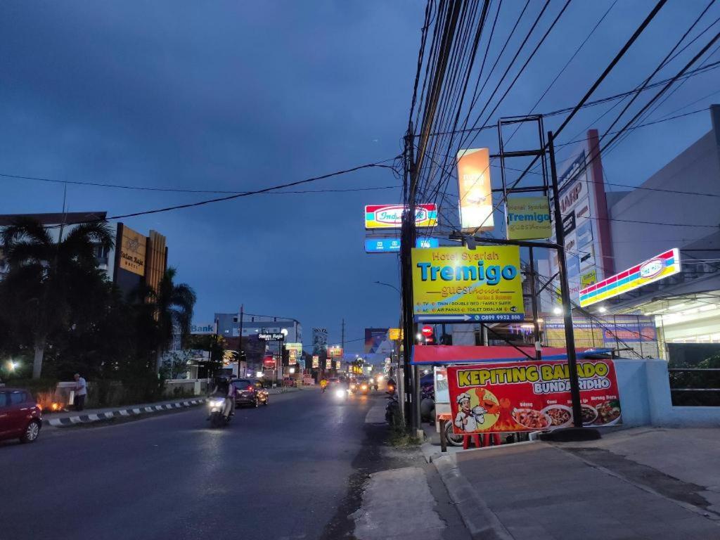 Hotel Syariah Tremigo Guesthouse Cirebon Exteriér fotografie
